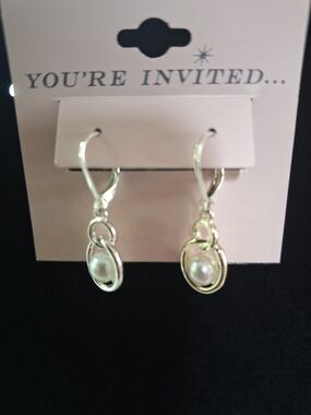 🇺🇲3/$15🇺🇲 Silver Pearl Drop Earrings
